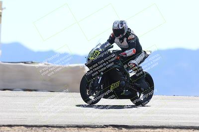 media/Dec-08-2024-CVMA (Sun) [[267e5a7075]]/Race 4-Amateur Supersport Middleweight/